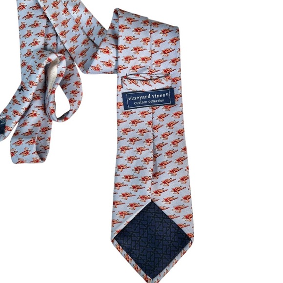 VINEYARD VINES 100% Silk Superman Printed Neck Tie - Picture 6 of 7